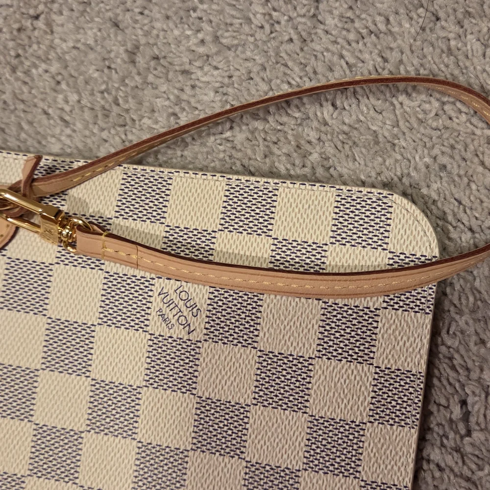 Louis Vuitton Neverfull Clutch Damier Azur - Picture 5 of 8